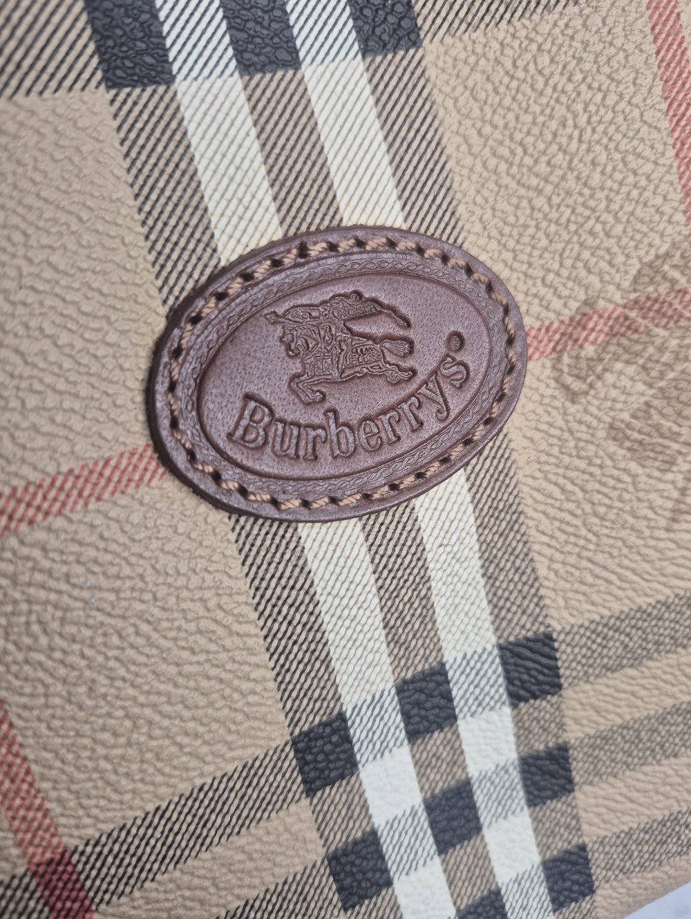 Burberrys Nova Check Plaid Tan Pouch UNISEX COA - Picture 12 of 13